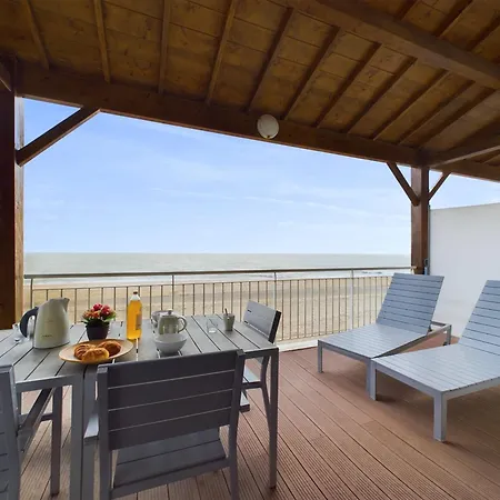 Sur La Plage, Avec Terrasse Et Vue Lägenhet